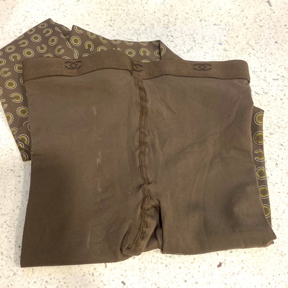 Chanel khaki tights with coco all over - Picture 3 of 8